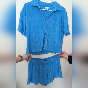 Colsie Blue Crinkle Button-Front Top & Shorts Set